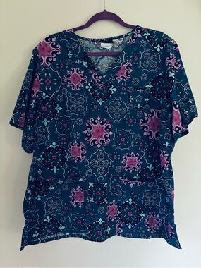 Women’s Tafford Scrub V-Neck Top Size XL